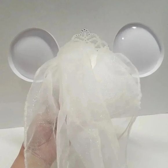 {Disney Parks} Authentic Bridal Minnie Mouse Hat - Adult Women's - Picture 7 of 13